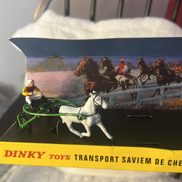 ATLAS DINKY TOYS  571 TRANSPORT SAVIEM DE CHEVAUX DE COURSES - Picture 4 of 4